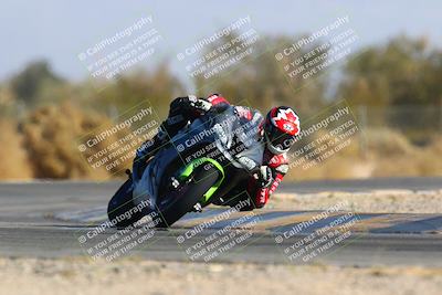 media/Jan-14-2024-SoCal Trackdays (Sun) [[2e55ec21a6]]/Turn 2 (1025am)/